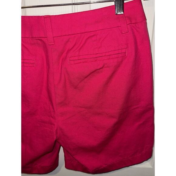 J Crew 7”Classic Chino Shorts in Radiant Fuchsia Size 4 - Picture 3 of 11